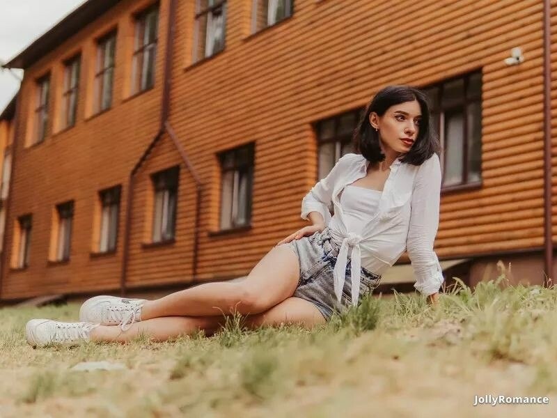 Inna Profile image 3