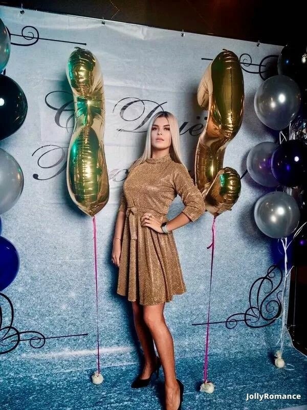 Galina, 25