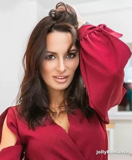 Elena Profile image 1