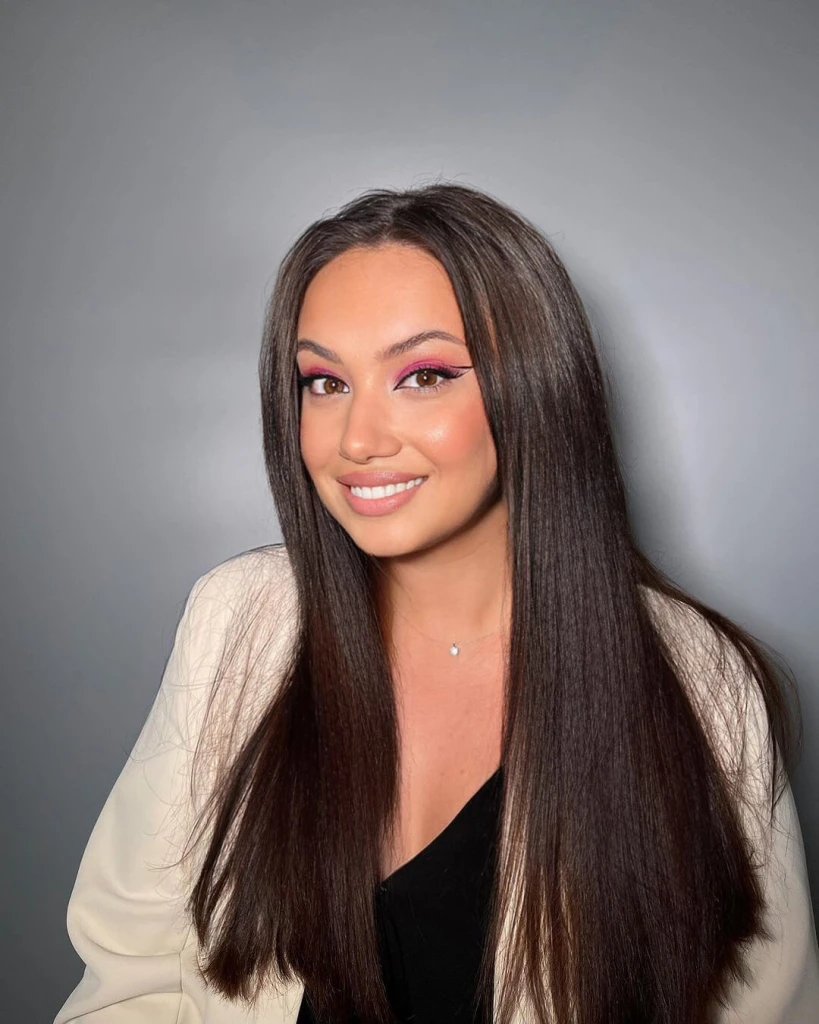 Anna, 29