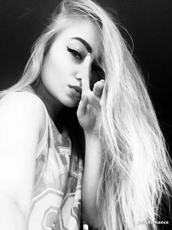 Tatiana, 23