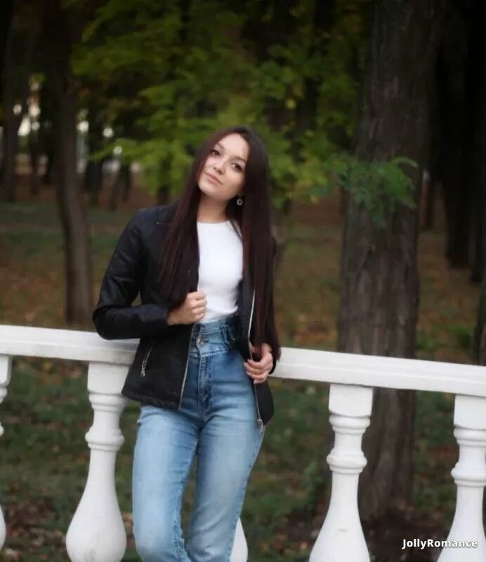 Yuliya Profile image 5