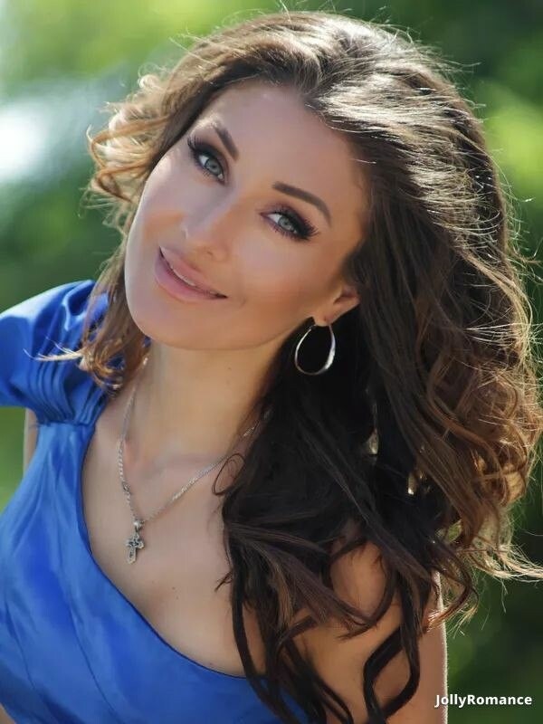 Diana Profile image 3