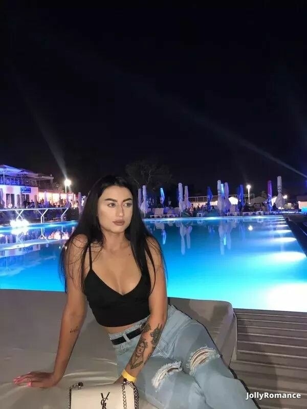 Anastasiia, 21